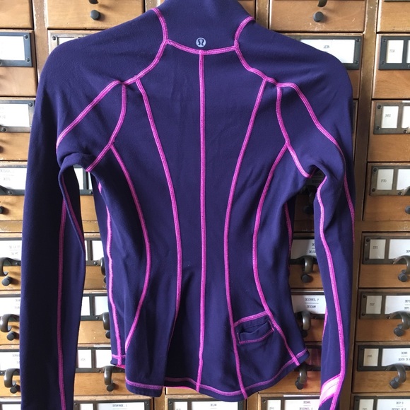 Lululemon reversible RULU pullover - Picture 5 of 8